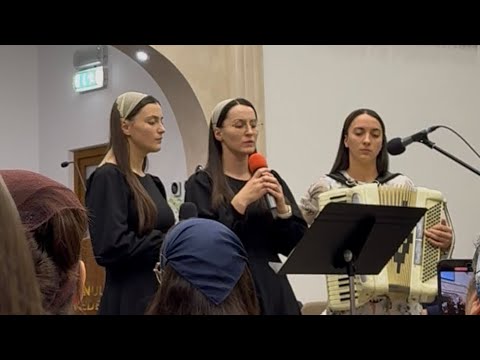 Surorile Diaconu // Îl știu L-am văzut vindecând prin mulțime 