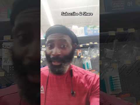Shopping while dumb. #comedian #comedyhood #comedyvideo #trending #timetravel #viral #walmart #dummy