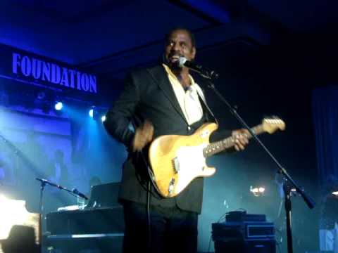 Guitar Slim Jr at Jazz Fest 2010 04-22-2010 Looking For That Good Thing