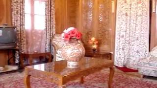 preview picture of video 'Best Houseboat in Srinagar'