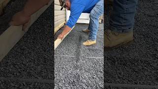 Here’s how to install pavers like a pro 💪🏽 #pavers #renovation #paverpatio