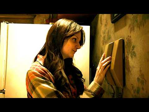 Babysitter Hunted By A Serial Killer, But Turns Out She's Not That Weak And Fights Back