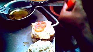 preview picture of video 'Bun-Kabaabs, a very popular form of street food in Karachi!'