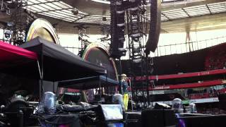 Robyn - We Dance to the Beat 4th June London Emirates Stadium