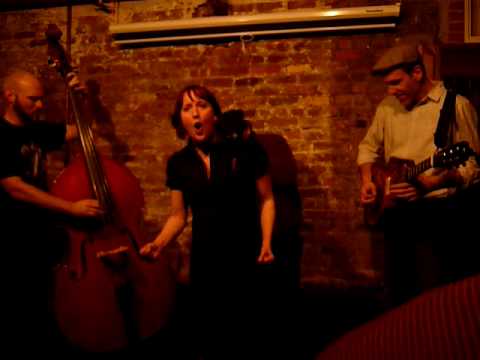 Kelli Rae Powell & M Shanghaï String Band, Brooklyn