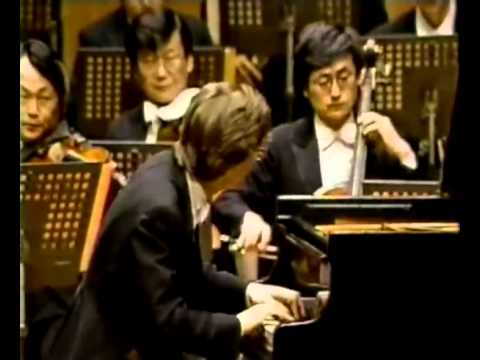 Stanislav Bunin plays Mozart Piano Concerto no. 27, K. 595 - video 1989