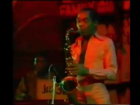 Fela Anikulapo Kuti's tenor sax solo @ Jazz 38 1991