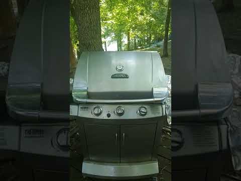 How to smoke on a gas grill