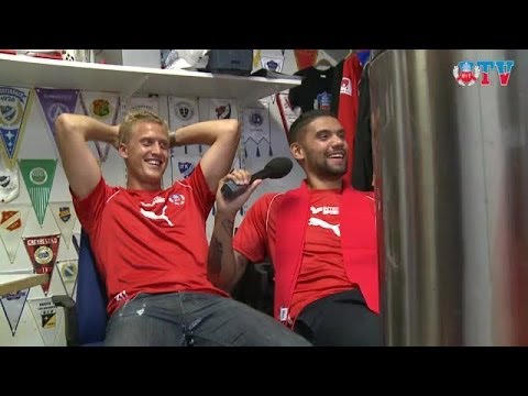 Pálsson och Bojanic intervjuar