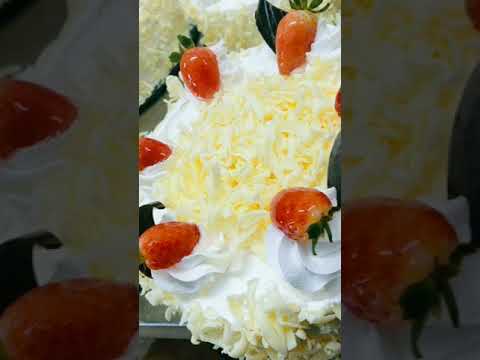 Black Forest Gate   #shortvideo  #cake  #fruit