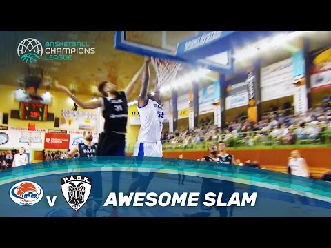 Jackson is all alone to dunk it with authority!