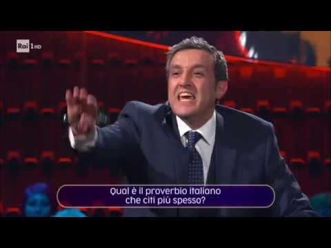 Il sondaggio di Flavio Insinna - 20 anni che siamo italiani 06/12/2019