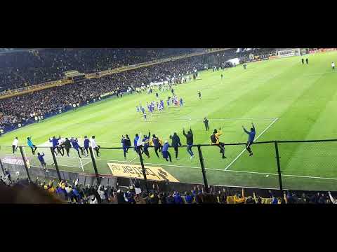 "clasificación y festejo  de los jugadores con la hinchada" Barra: La 12 • Club: Boca Juniors • País: Argentina