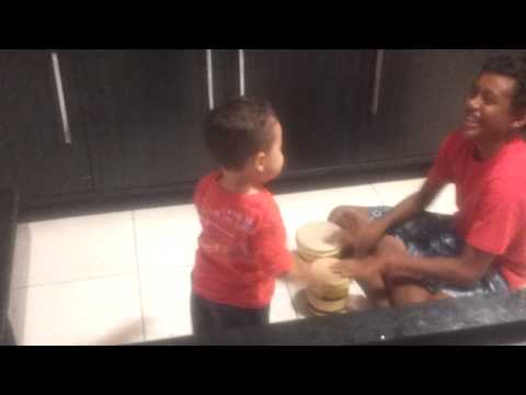 Matheus com samba no pé