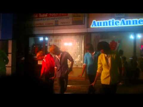 ITeen Cover Dance For Flood Victim @ MBK 26111996 LightHolic