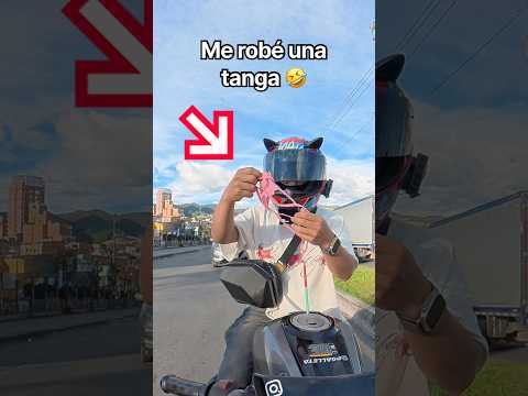 DEJANDO regalitos, pero SIN que se den CUENTA #humor #motos #bromas #biker #risas