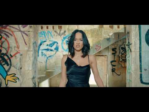 THAYNA  - TOXIQUE (CLIP OFFICIEL)