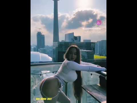 Louisa Khovanski Curvy Models Plus Size | Plus Size Fashion Influencers | Wiki Bio | Body Positivity