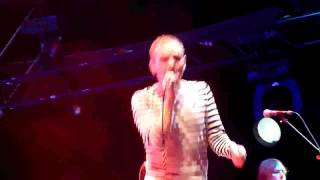 Belle And Sebastian - The Party Line -- Live At Lokerse Feesten 03-08-2015