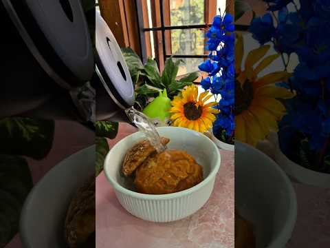 jab ghar per rakha ho gur toh banao saal bhar chalne wali chutney aur har din chaat khao💃 #shorts