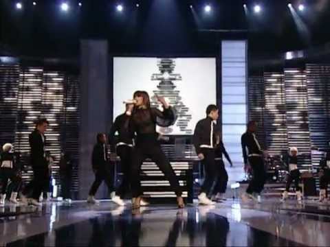 Nelly Furtado Feat. Timbaland - Promiscuous & Maneater (Live at Fashion Rocks 2006)