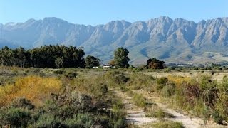 preview picture of video 'Gouda-Nuwekloof 4x4 Traverse - Mountain Passes of South Africa'