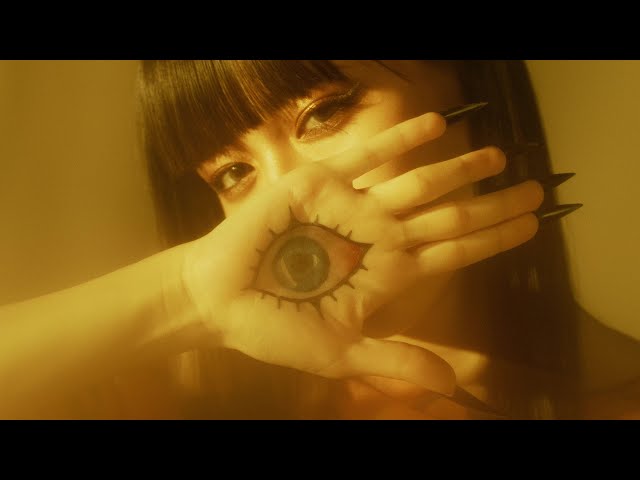 みゆな、企画・原作 秋元康 主演・佐藤勝利、病院を舞台にした史上最恐ミステリー&ノンストップラブサスペンス「赤いナースコール」の主題歌「凝視」のMVを公開! 2 YouTubeサムネイル