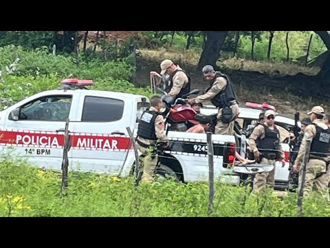 “Matei ele com dois tiros”: suspeito confessa assassinato do próprio primo após cerco policial em São José da Lagoa Tapada, veja vídeo 