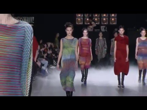 Issey Miyake - Fall 2016 - Paris Fashion Week - Videofashion Collections