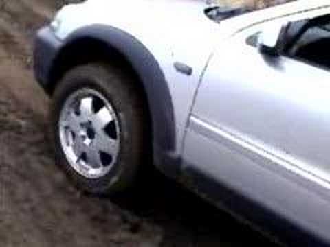 Subaru Legacy Outback vs Volvo V70 Cross Country