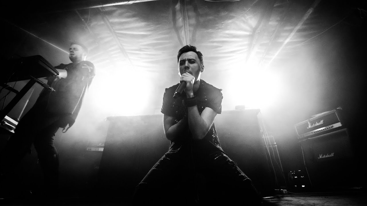 FREAKY MIND - Pet Me (live)