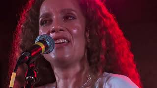 Amanda Marshall - Dark Horse - live acoustic London UK 2026