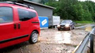 preview picture of video 'Kaufdorf Hochwasser vom 6. Juni 2010.wmv'