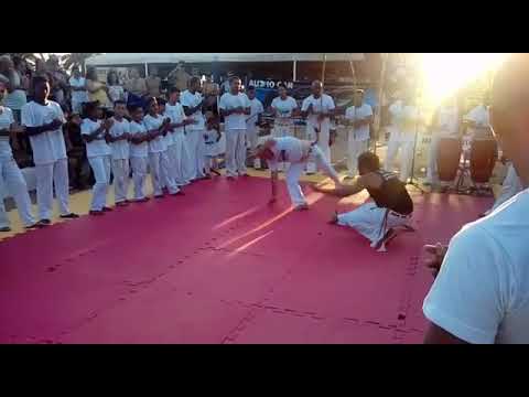 MESTRE TUBARÃO X MESTRE BUDINI ENCOTRO NACIONAL CAPOEIRA TRIBAL EM PIÚMA ES