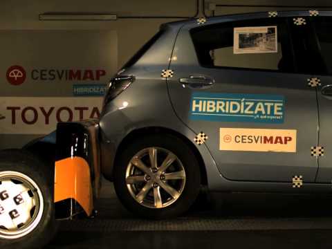 Toyota Yaris Híbrido – Crash test trasero 15 km/h