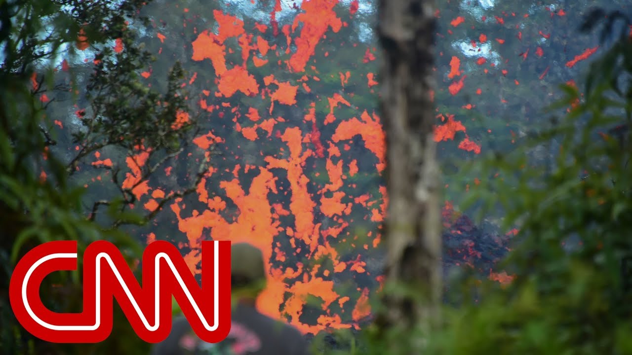 Hawaii residents flee after Kilauea volcano eruptions