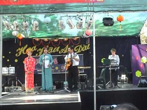 Đón Xuân - Dang Thao Ensemble: Đăng Thảo, Emily Biggs, Trăm Mai, Ros Hewton