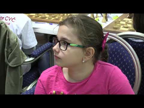 D10 2.3.  Hana Horváthová - Nina Holeštiaková 1:0