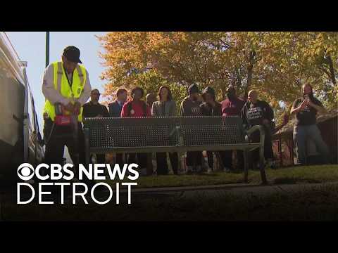 Sheffield, DDOT unveil new bus benches, shelters in Detroit