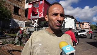 Семействата от най-пострадалата къща имат нужда от дървен материал, за да възстановят покрива.