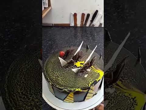 How to make truffle cake with Whip cream cake design decoration 🎂😍