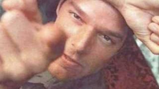 Ricky Martin- Eres komo el Aire