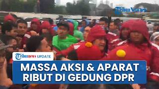 Aksi Lempar Ban Berujung Cekcok saat Demo di Gedung DPR RI, Massa: Kami cuma Menaruh Bukan Membakar