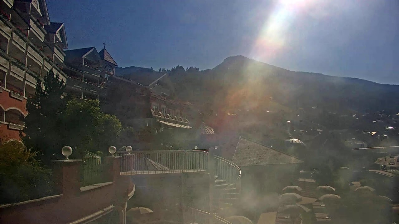 Live webcam view of Cavallino Bianco Garden