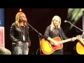 Ashley Monroe / Miranda Lambert - "Heart Like Mine" (CMA Songwriters London 2016)