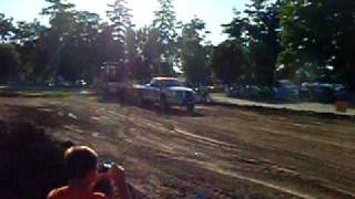 preview picture of video 'Vicksburg Truck Pullers: Joey Hetric in Diesel Modified Class - 263.68 ft'