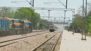 preview picture of video '130 KPH की पूरी स्पीड से 22895 दुर्ग से फिरोजपुर अन्त्योदय एक्सप्रेस बुढलाडा स्टेशन से गुजरती हुई।'
