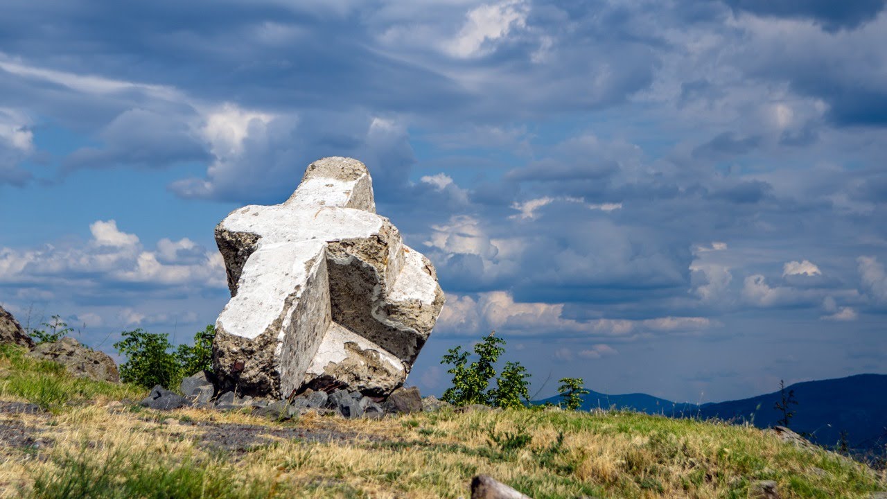 17.10.2021. У 21:30, ВЕЧЕ СА О. ДЕЈАНОМ КРСТИЋЕМ