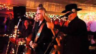 Dale Watson And His Lonestars Featuring Cecil Allen Moore on Guitar Gimme More Kisses Dec 15th 2010