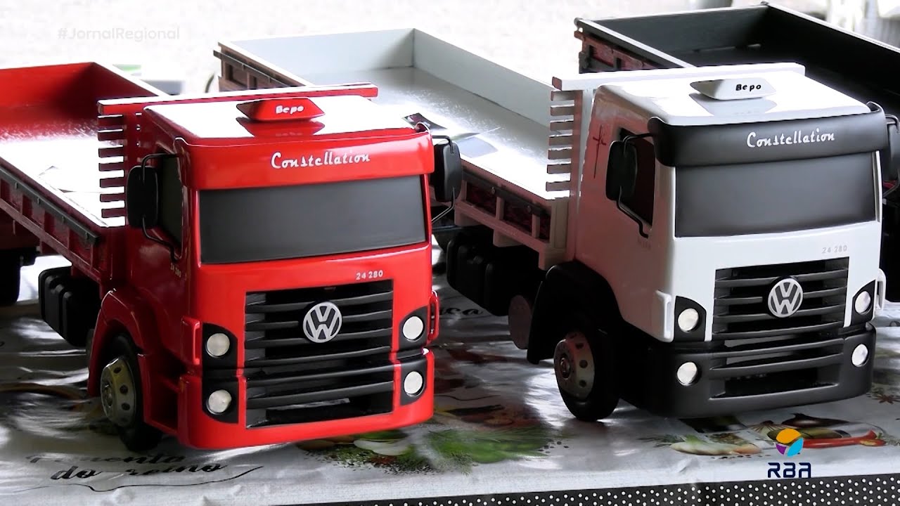 Miniaturas que impressionam: artesão de Witmarsum produz réplicas detalhadas de veículos
